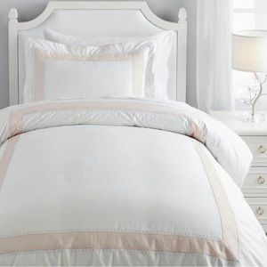 NWT Monique Lhuillier PBK Duvet Cover & Shams